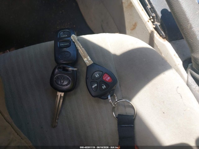 Продаж на аукціоні авто 2010 Toyota Corolla Le, vin: 2T1BU4EE1AC281290, номер лоту: 45391119