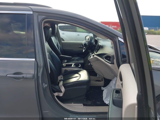 Продажа на аукционе авто 2022 Chrysler Pacifica Touring L, vin: 2C4RC1BG5NR197629, номер лота: 45391131