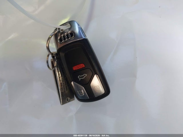 45391139 :رقم المزاد ، WAUDNAF41JN001520 vin ، 2018 Audi A4 2.0t Premium/2.0t Tech Premium مزاد بيع