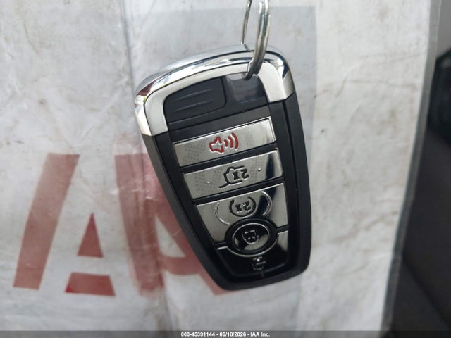 45391144 :رقم المزاد ، 5LMJJ3TT1MEL07672 vin ، 2021 Lincoln Navigator Black Label L مزاد بيع