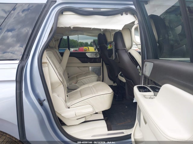 45391144 :رقم المزاد ، 5LMJJ3TT1MEL07672 vin ، 2021 Lincoln Navigator Black Label L مزاد بيع