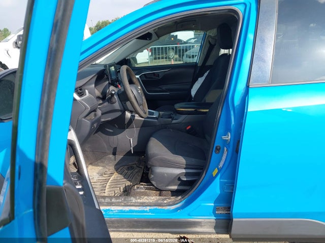 Toyota RAV4 LE 2020 2T3H1RFV4LW070866 Image 5