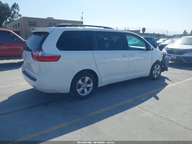 5TDKZ3DC9HS768735 Toyota Sienna Le 8 Passenger