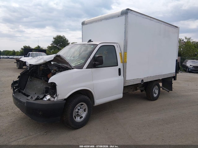 Chevrolet Express Cutaway Work Van 2021 1GB0GRFP5M1187826 Image 2