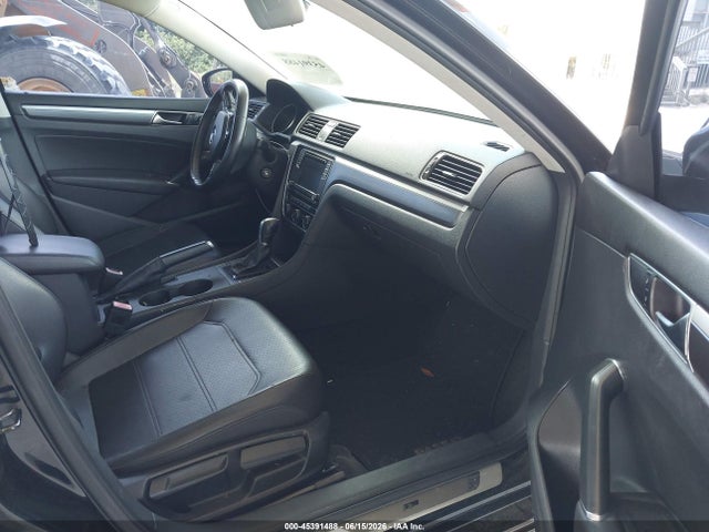 Aukcja sprzedaży 2017 Volkswagen Passat 1.8t R-line, vin: 1VWDT7A37HC038701, numer aukcji: 45391488
