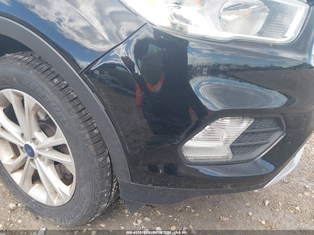 Продажа на аукционе авто 2018 Ford Escape Se, vin: 1FMCU9GD0JUC00719, номер лота: 45391539