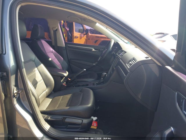 Aukcja sprzedaży 2017 Volkswagen Passat 1.8t R-line, vin: 1VWDT7A39HC039865, numer aukcji: 45391540