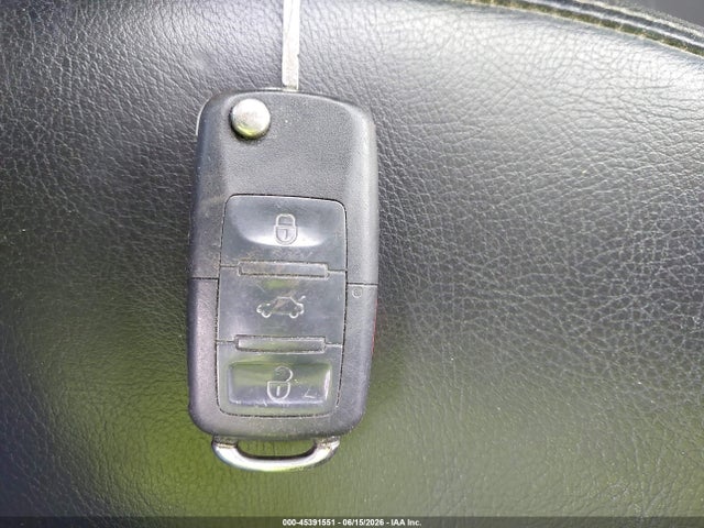Aukcja sprzedaży 2004 Volkswagen New Beetle Gls, vin: 3VWCM21Y24M306473, numer aukcji: 45391551