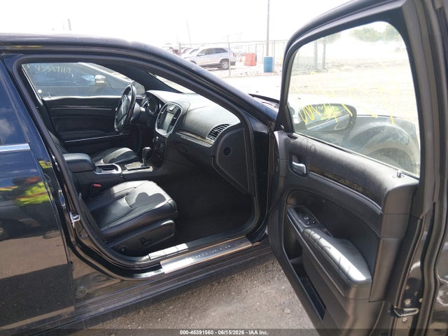 45391560 :رقم المزاد ، 2C3CCAKT1DH699579 vin ، 2013 Chrysler 300c Awd مزاد بيع