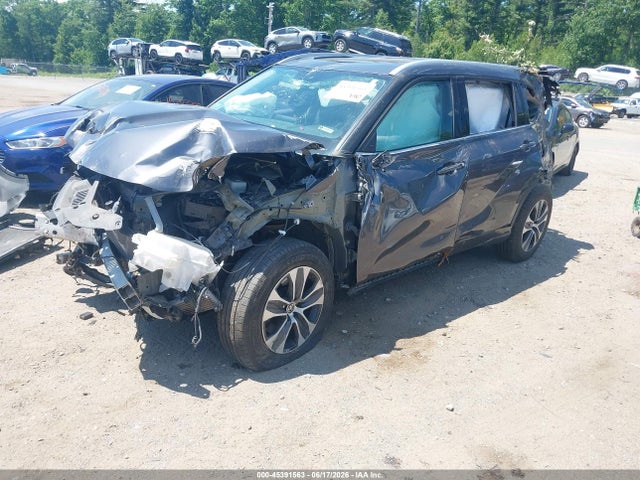 5TDGZRBH5NS565988 Toyota Highlander Xle