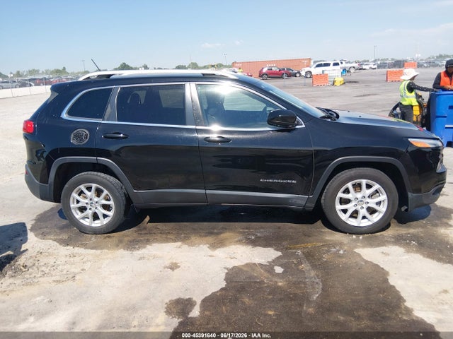 2018 Jeep Cherokee Latitude Fwd მანქანა იყიდება აუქციონზე, vin: 1C4PJLCB9JD615831, აუქციონის ნომერი: 45391640