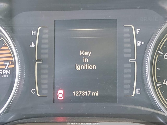 2018 Jeep Cherokee Latitude Fwd მანქანა იყიდება აუქციონზე, vin: 1C4PJLCB9JD615831, აუქციონის ნომერი: 45391640