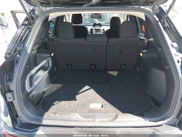 2018 Jeep Cherokee Latitude Fwd მანქანა იყიდება აუქციონზე, vin: 1C4PJLCB9JD615831, აუქციონის ნომერი: 45391640