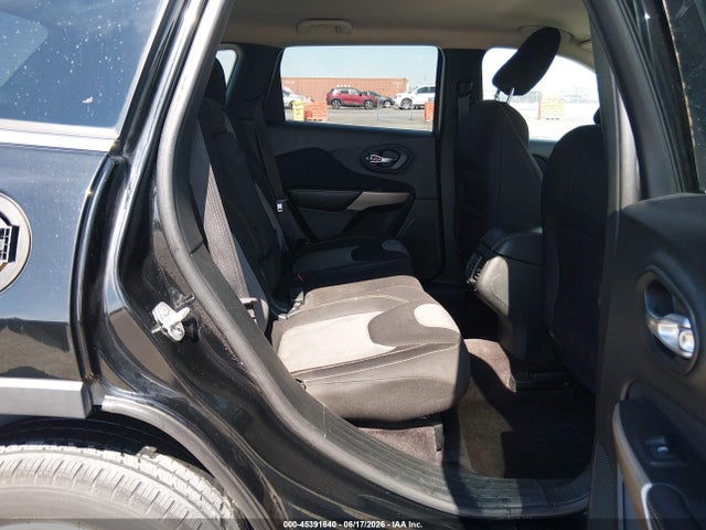 2018 Jeep Cherokee Latitude Fwd მანქანა იყიდება აუქციონზე, vin: 1C4PJLCB9JD615831, აუქციონის ნომერი: 45391640