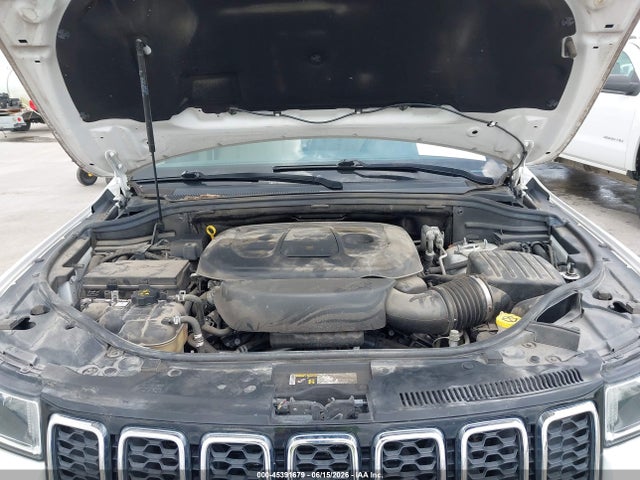 1C4RJFAG6KC853586 Jeep Grand Cherokee Laredo E 4x4