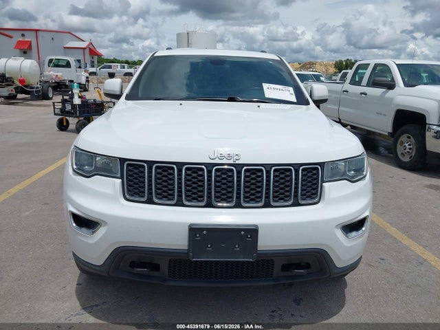 1C4RJFAG6KC853586 Jeep Grand Cherokee Laredo E 4x4