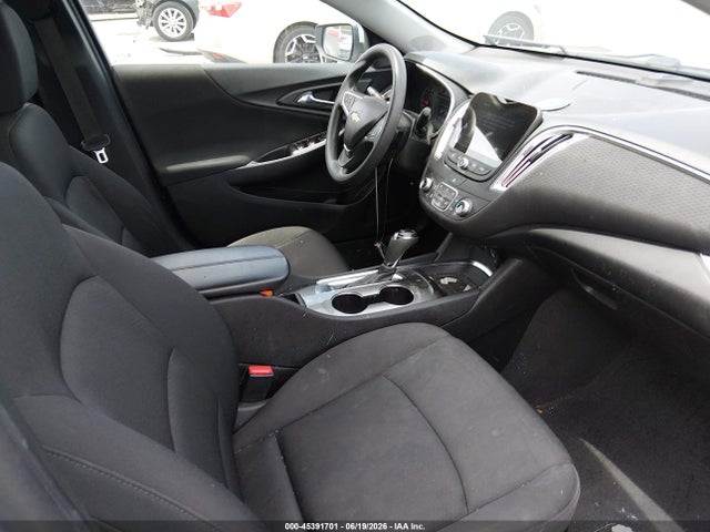 Auction sale of the 2019 Chevrolet Malibu Lt, vin: 1G1ZD5ST0KF139652, lot number: 45391701
