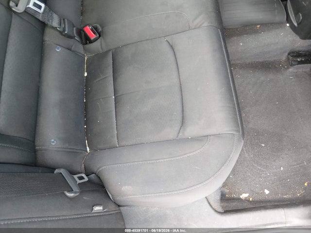 Auction sale of the 2019 Chevrolet Malibu Lt, vin: 1G1ZD5ST0KF139652, lot number: 45391701