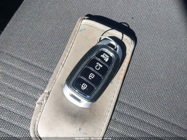 KMHRC8A32NU166005 Hyundai Venue Limited