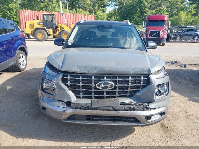 KMHRC8A32NU166005 Hyundai Venue Limited