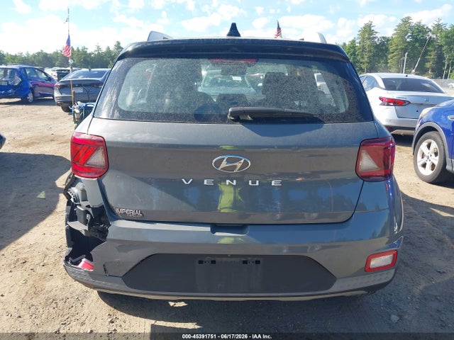 KMHRC8A32NU166005 Hyundai Venue Limited