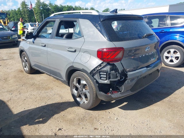 KMHRC8A32NU166005 Hyundai Venue Limited