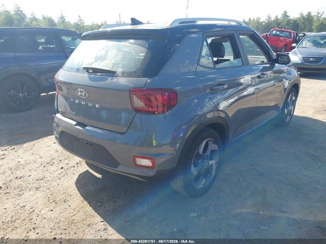 KMHRC8A32NU166005 Hyundai Venue Limited