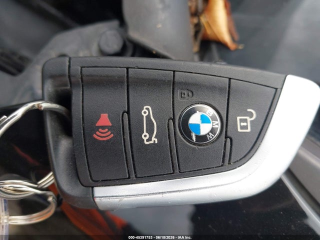 45391753 :رقم المزاد ، WBXHT3C36J5K25869 vin ، 2018 Bmw X1 Xdrive28i مزاد بيع