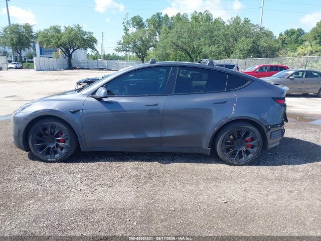 2023 Tesla Model Y Performance Dual Motor All-wheel Drive მანქანა იყიდება აუქციონზე, vin: 7SAYGDEF6PF839250, აუქციონის ნომერი: 45391821