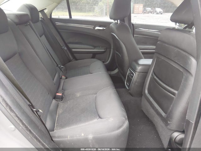 45391839 :رقم المزاد ، 2C3CCAAG4KH610279 vin ، 2019 Chrysler 300 Touring مزاد بيع