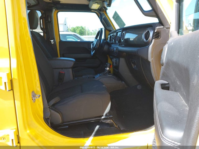 1C4HJXEN7LW151870 Jeep Wrangler Unlimited Sahara 4x4