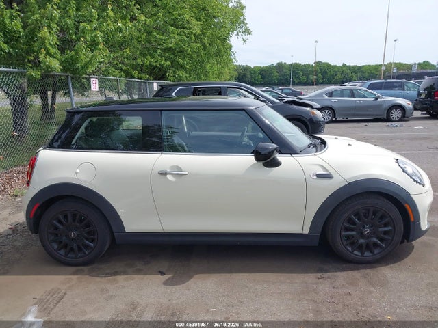 45391987 :رقم المزاد ، WMWXR3C0XM2N27553 vin ، 2021 Mini Hardtop Cooper مزاد بيع