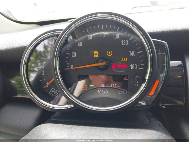 45391987 :رقم المزاد ، WMWXR3C0XM2N27553 vin ، 2021 Mini Hardtop Cooper مزاد بيع