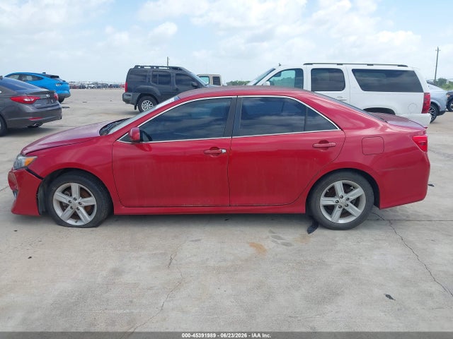 4T1BF1FK1EU748581 Toyota CAMRY SE