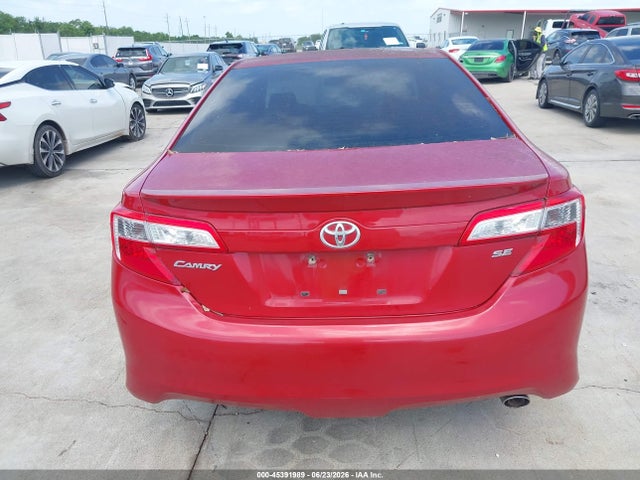 4T1BF1FK1EU748581 Toyota CAMRY SE