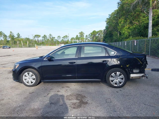 45392008 :رقم المزاد ، 1VWBA7A30JC025484 vin ، 2018 Volkswagen Passat 2.0t Se مزاد بيع