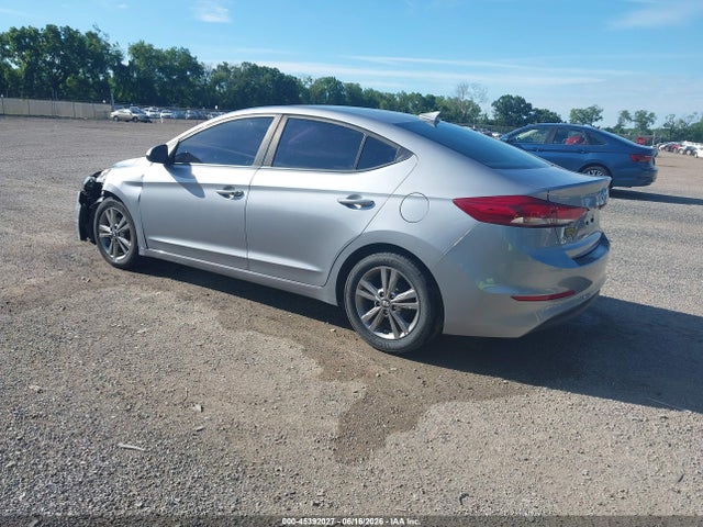 2017 Hyundai Elantra Value Edition მანქანა იყიდება აუქციონზე, vin: 5NPD84LF2HH170683, აუქციონის ნომერი: 45392027