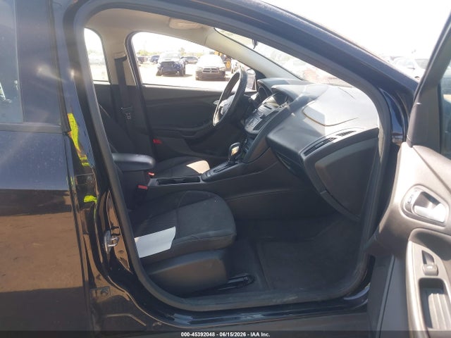 45392048 :رقم المزاد ، 1FADP3F23GL256185 vin ، 2016 Ford Focus Se مزاد بيع