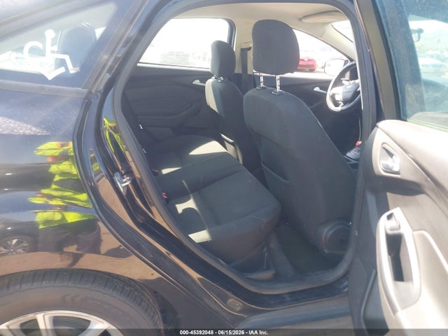 45392048 :رقم المزاد ، 1FADP3F23GL256185 vin ، 2016 Ford Focus Se مزاد بيع