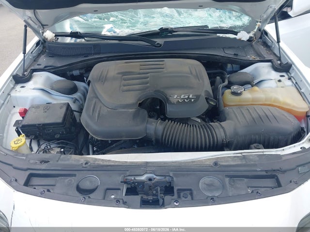 2016 Chrysler 300 მანქანა იყიდება აუქციონზე, vin: 2C3CCAGG7GH220842, აუქციონის ნომერი: 45392072