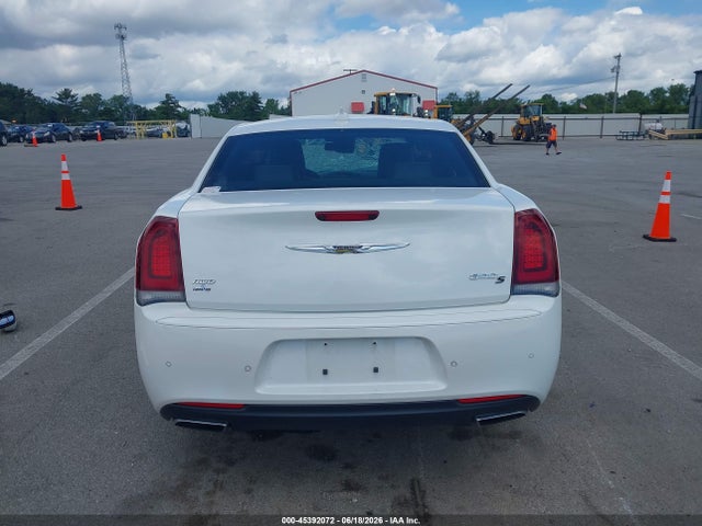 2016 Chrysler 300 მანქანა იყიდება აუქციონზე, vin: 2C3CCAGG7GH220842, აუქციონის ნომერი: 45392072