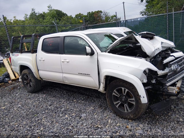 Продажа на аукционе авто 2017 Toyota Tacoma Trd Sport, vin: 5TFCZ5AN5HX059896, номер лота: 45392094