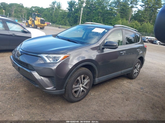 JTMBFREV0HJ169957 Toyota RAV4 LE