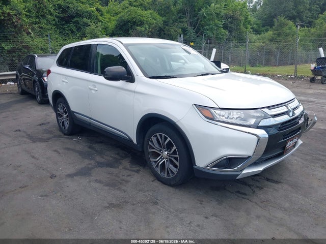 2017 Mitsubishi Outlander Es მანქანა იყიდება აუქციონზე, vin: JA4AZ2A37HZ062849, აუქციონის ნომერი: 45392128