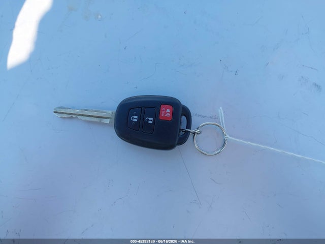 2014 Toyota Rav4 Xle მანქანა იყიდება აუქციონზე, vin: 2T3RFREV3EW196985, აუქციონის ნომერი: 45392189