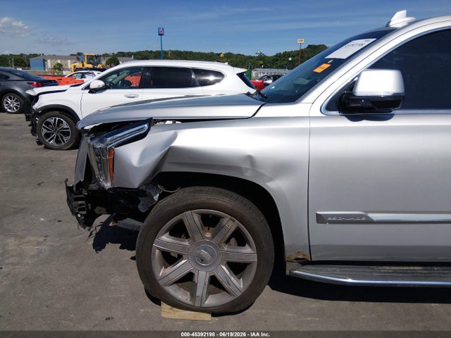 45392198 :رقم المزاد ، 1GYS4HKJ9GR285704 vin ، 2016 Cadillac Escalade Esv Luxury Collection مزاد بيع