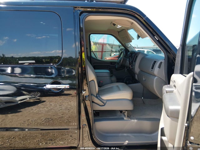 5BZAF0AA0KN852378 Nissan Nv Passenger Nv3500 Hd Sl V8