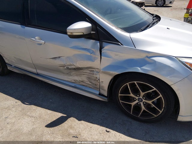 1FADP3K26FL358309 Ford FOCUS SE
