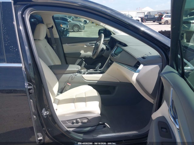 45392268 :رقم المزاد ، 1GYKNCRS4LZ228612 vin ، 2020 Cadillac Xt5 Fwd Premium Luxury مزاد بيع