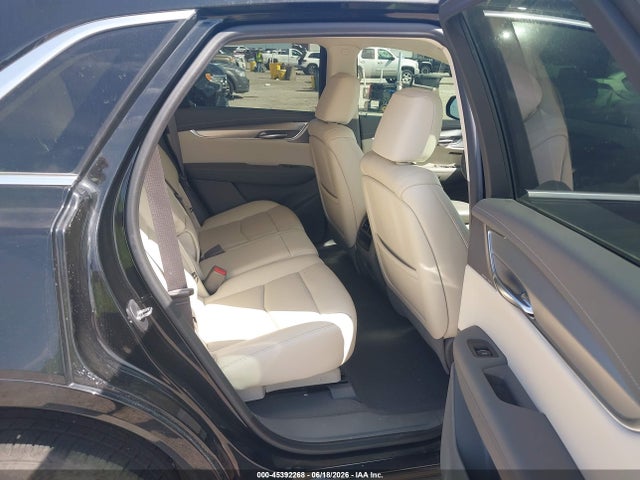 45392268 :رقم المزاد ، 1GYKNCRS4LZ228612 vin ، 2020 Cadillac Xt5 Fwd Premium Luxury مزاد بيع